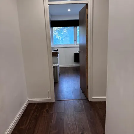 Modern 1 Bedroom