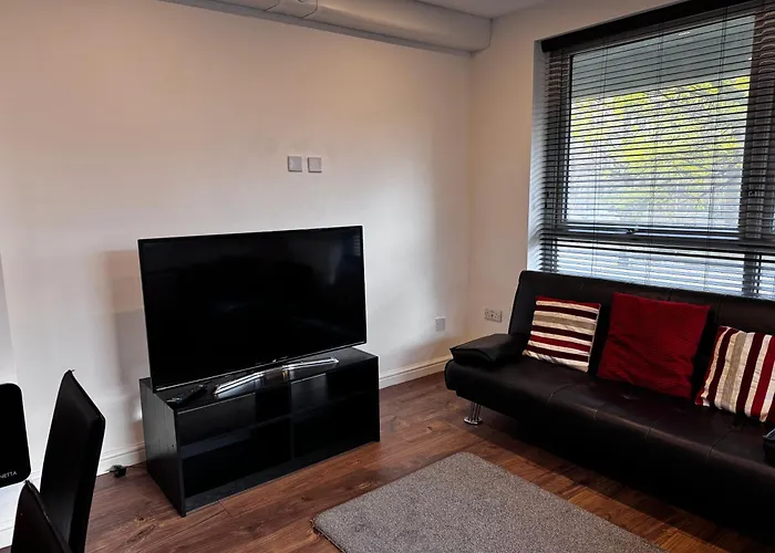 Modern 1 Bedroom * ليدز